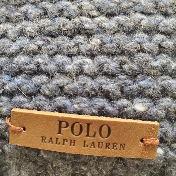 Polo Ralph Lauren beanie hat in heathered blue with leather sewn on polo badge - Picture 2 of 2